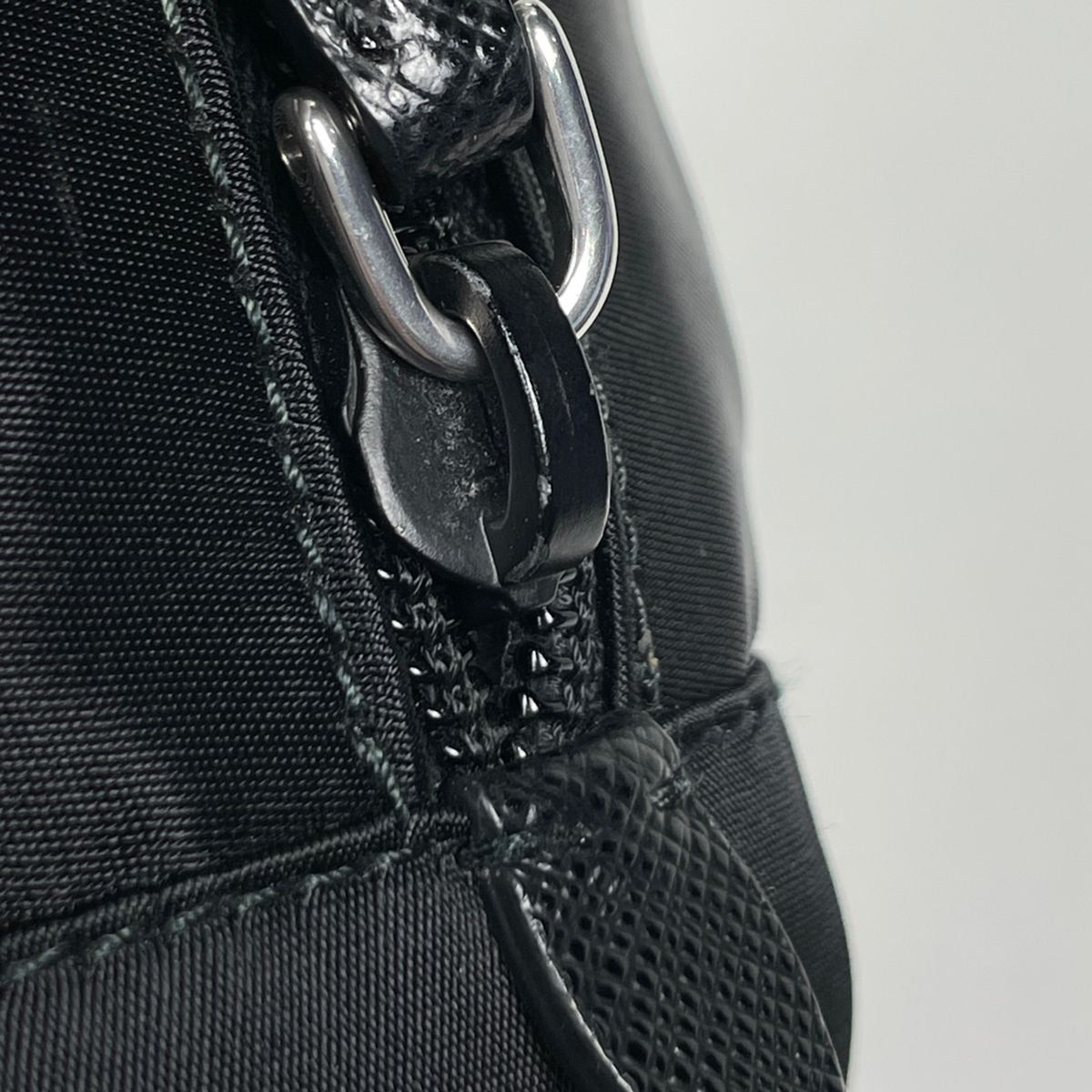 Prada Makeup Pouch Nylon Nero — view 4