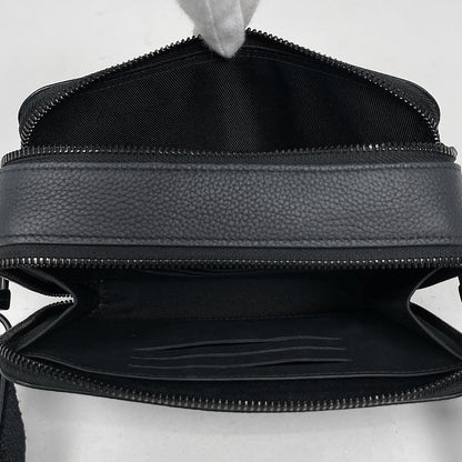 Louis Vuitton Alpha Wearable Wallet Shoulder Bag LV Aerogram Leather Noir — view 8