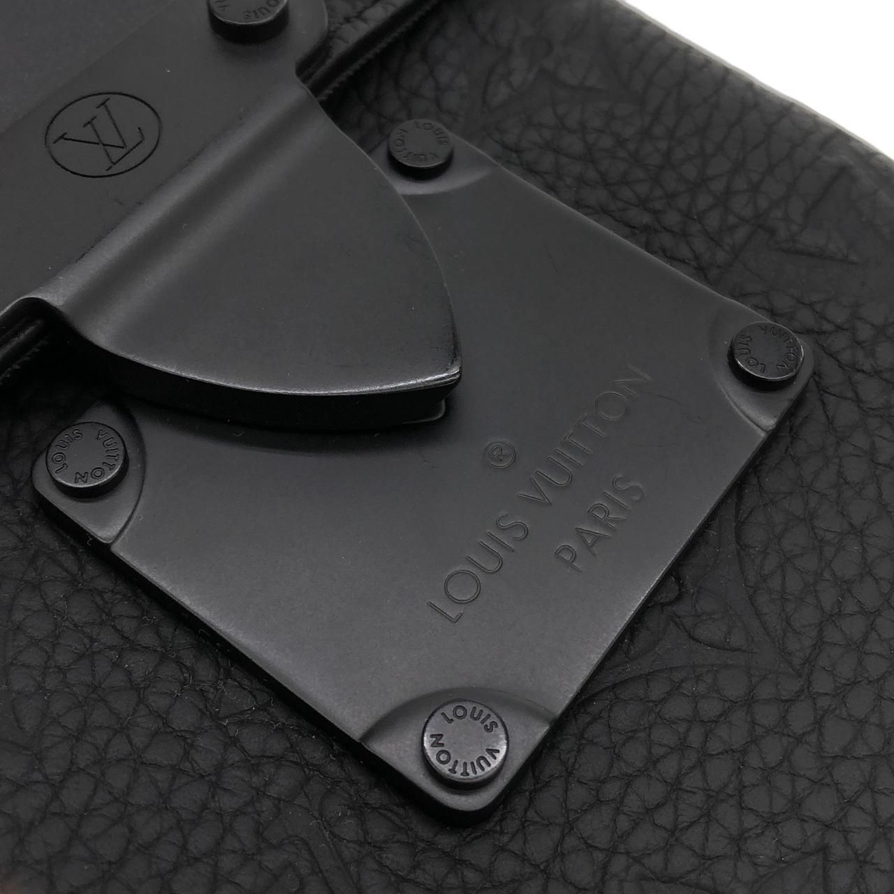 Louis Vuitton Taurillon Monogram S Lock Vertical Wearable Wallet Shoulder — view 5