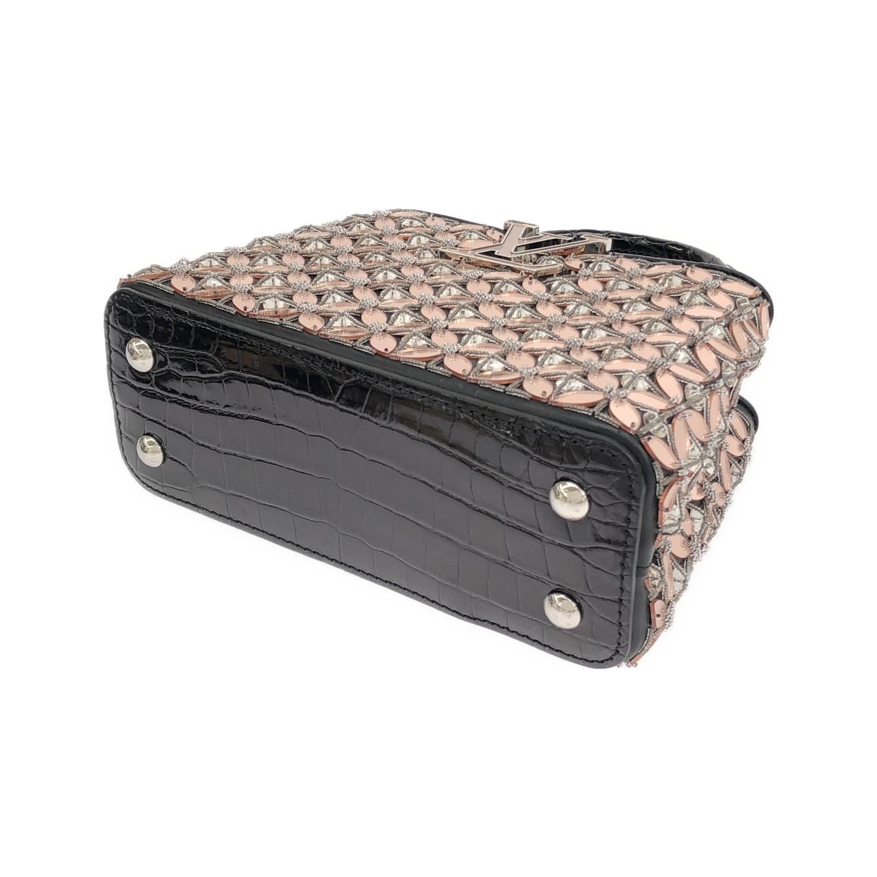 Louis Vuitton Capucines Mini — view 3