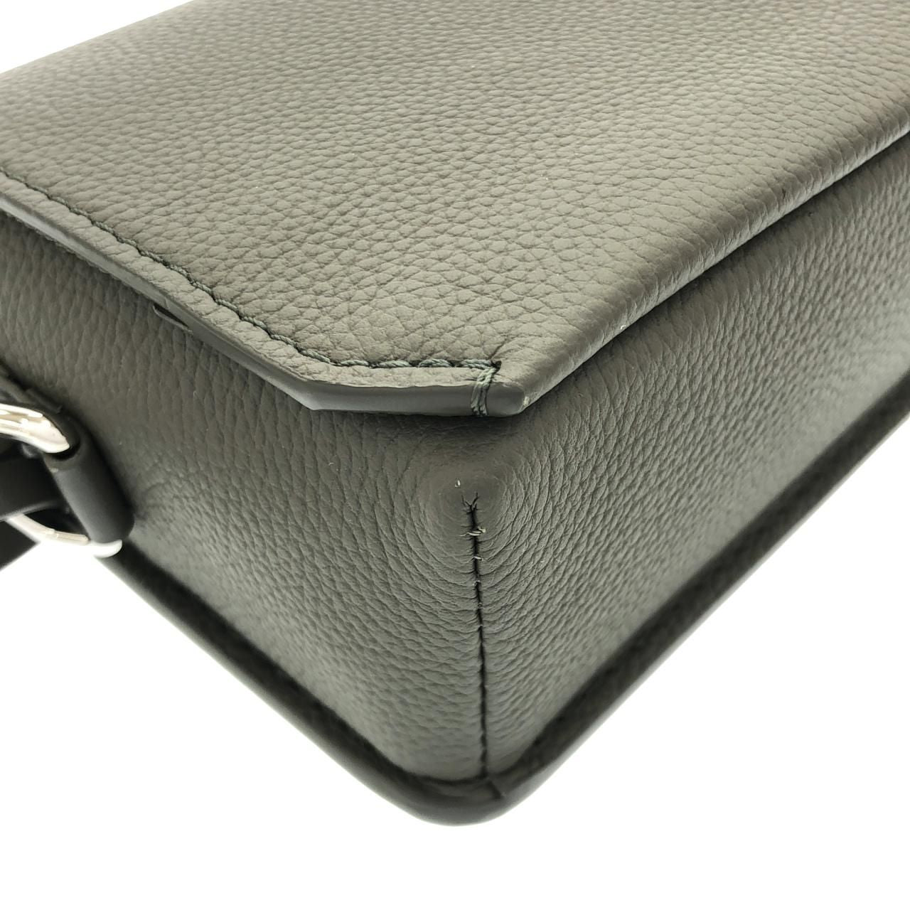 Louis Vuitton LV Aerogram Fast Line Wearable Wallet Shoulder — view 3