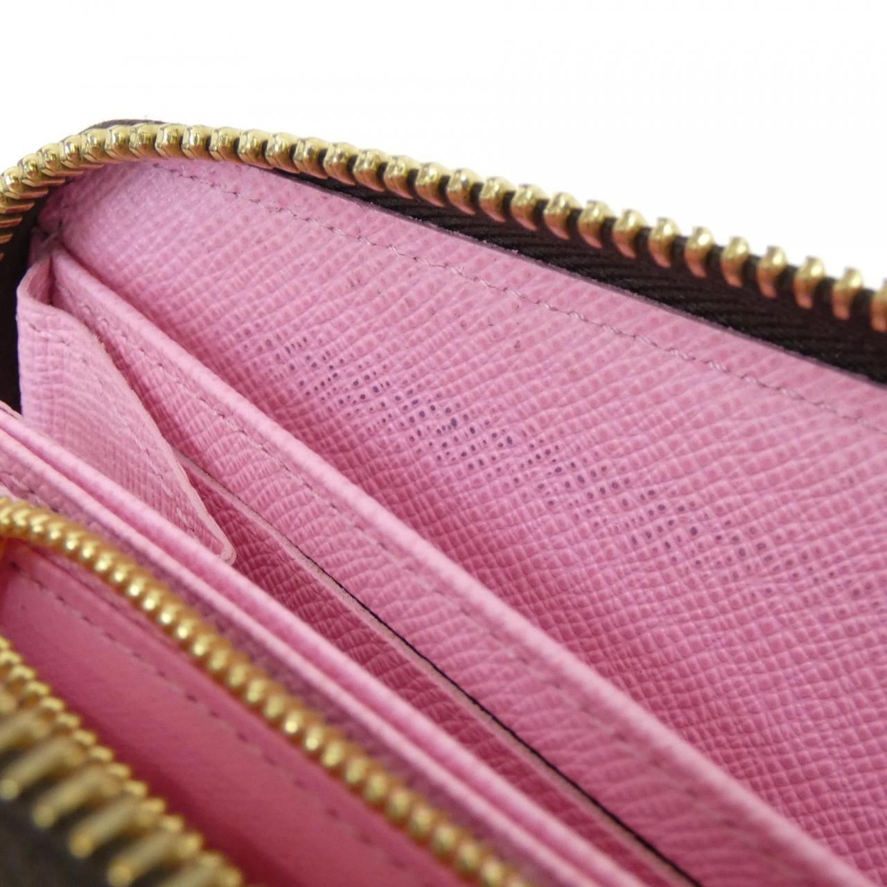 Louis Vuitton Monogram Zippy Wallet — view 8