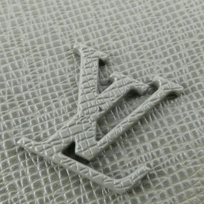Louis Vuitton Taiga Avenue Sling — view 4