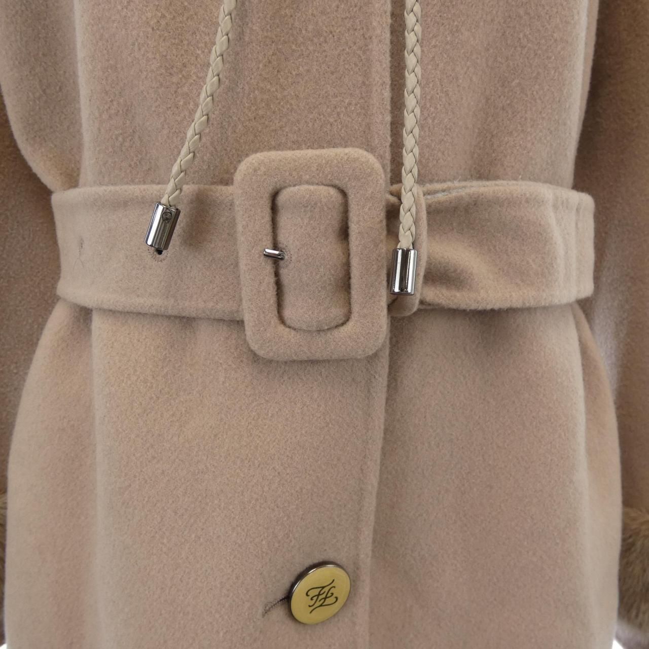 Fendi Coat Beige — view 7