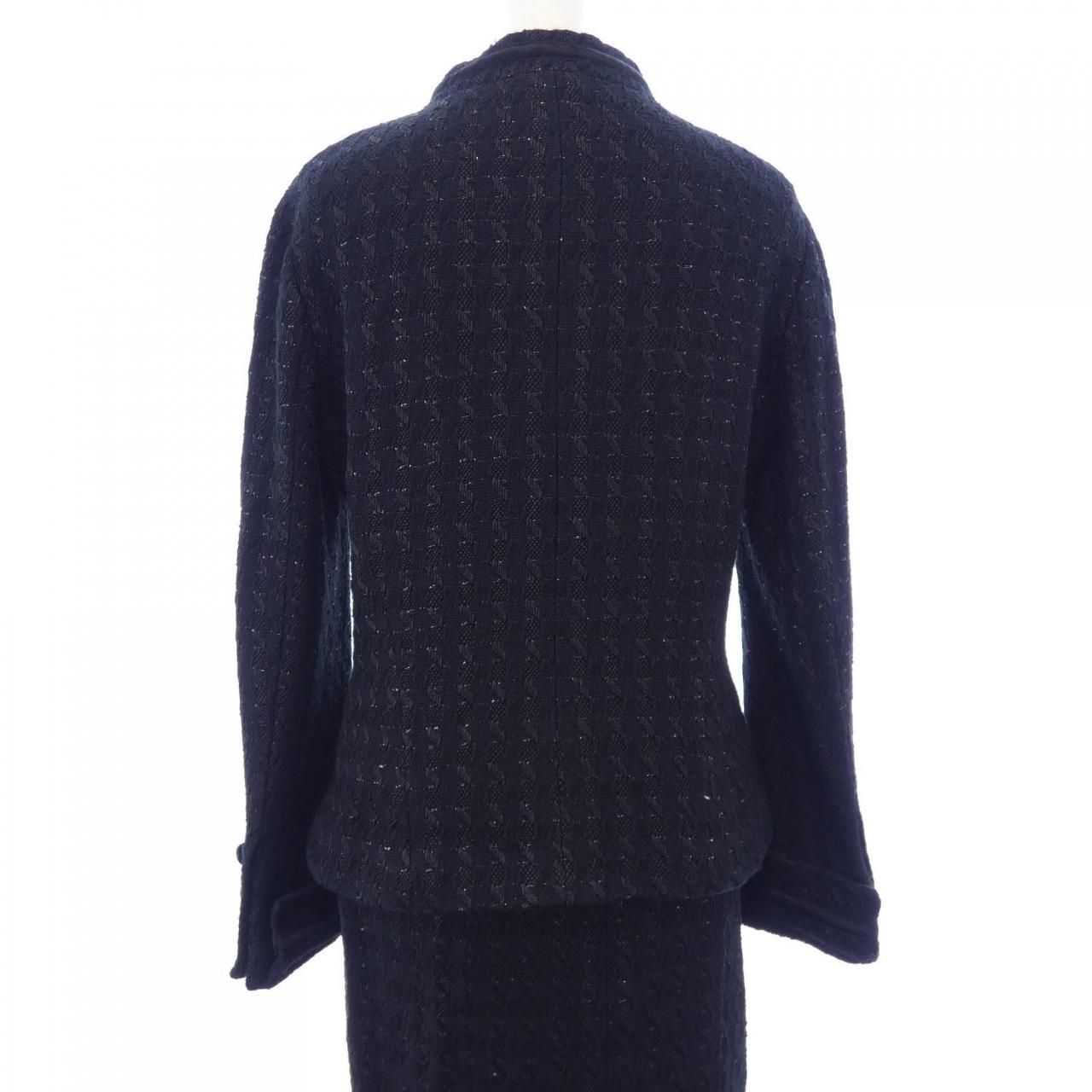 Chanel Vintage Suit Black — view 2