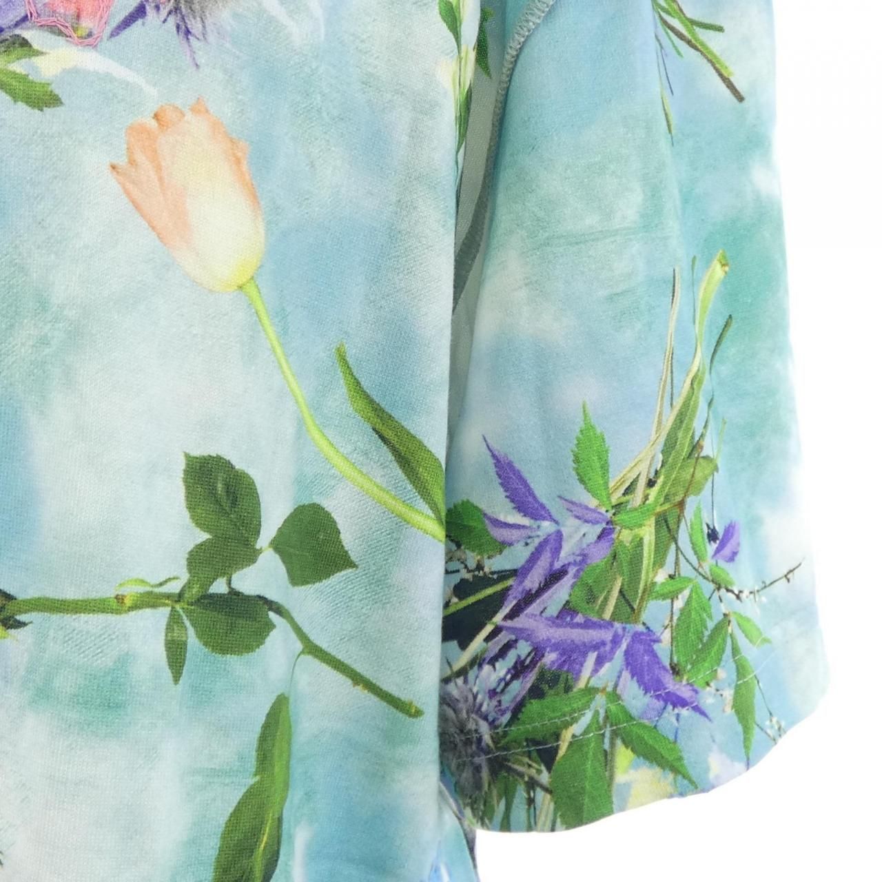 Louis Vuitton Embroidered Flower T-Shirt — view 6