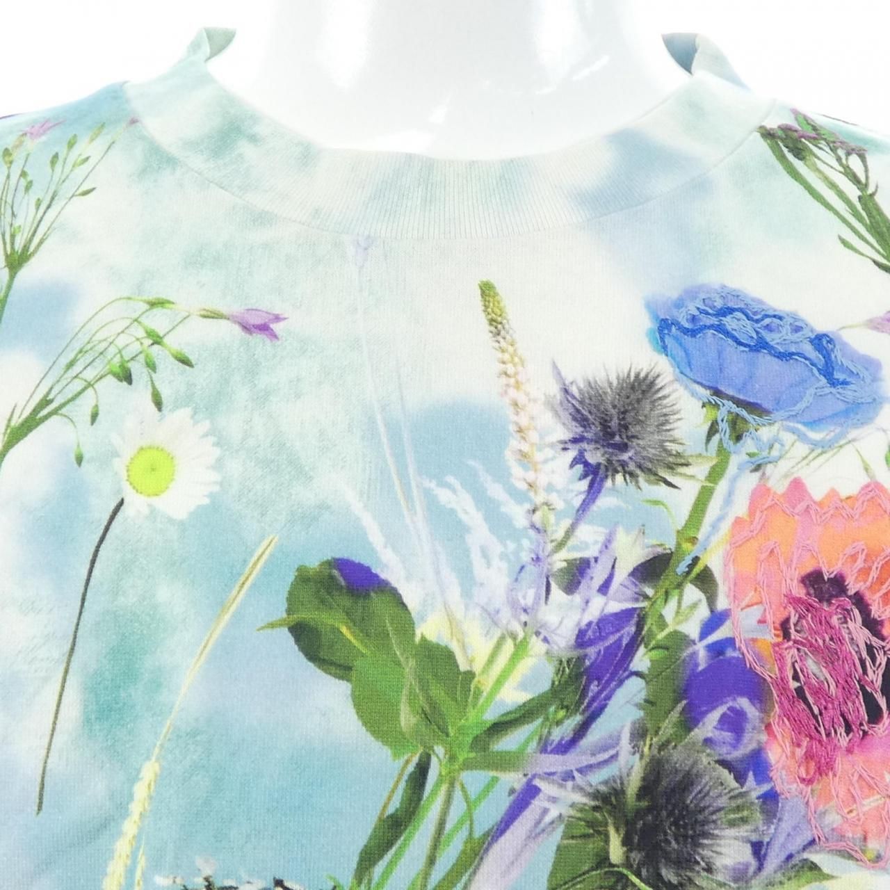 Louis Vuitton Embroidered Flower T-Shirt — view 5