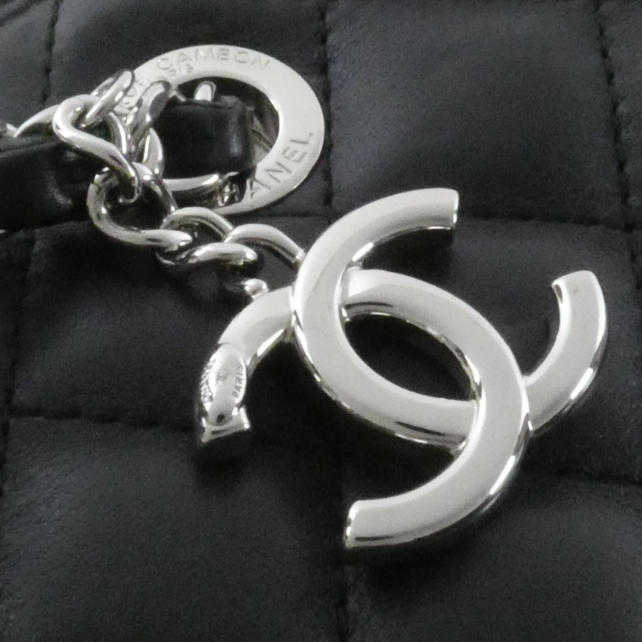 Chanel Bag Handbag Black — view 6