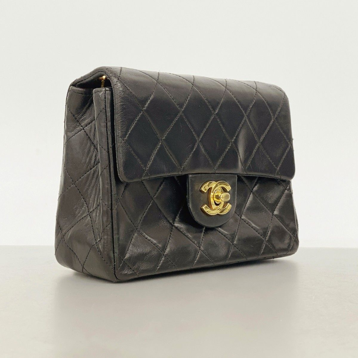 Chanel Shoulder Bag Mini Quilted Lambskin Black Gold — view 2