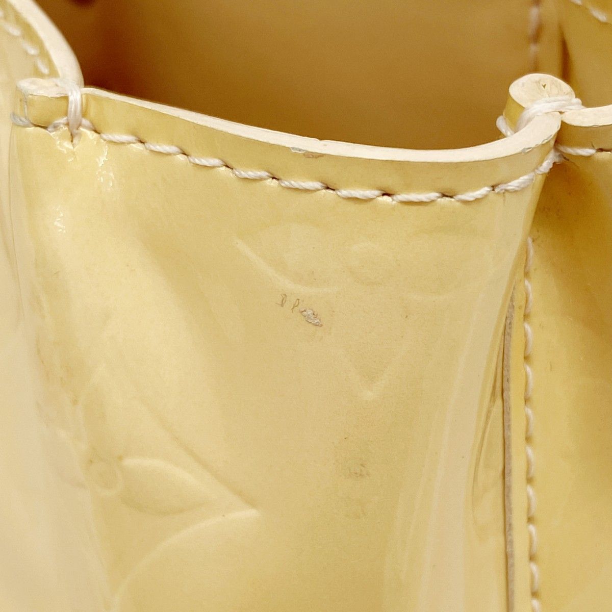 Louis Vuitton Handbag Vernis Reed PM Marshmallow Pink — view 8
