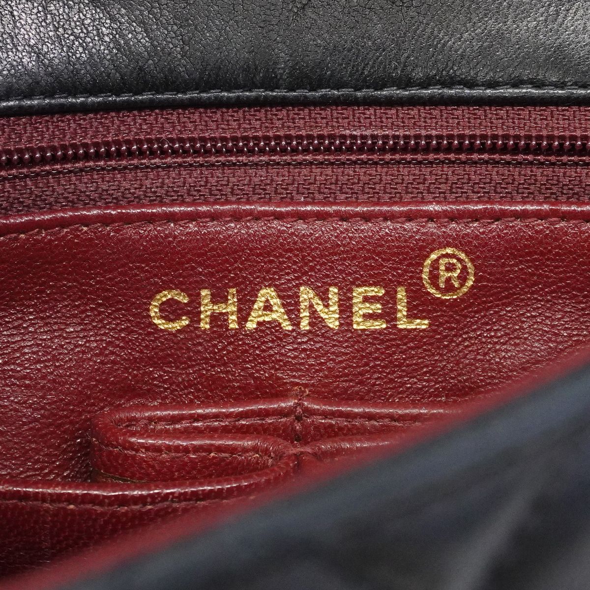 Chanel Shoulder Bag Quilted Lambskin Black Gold — view 5