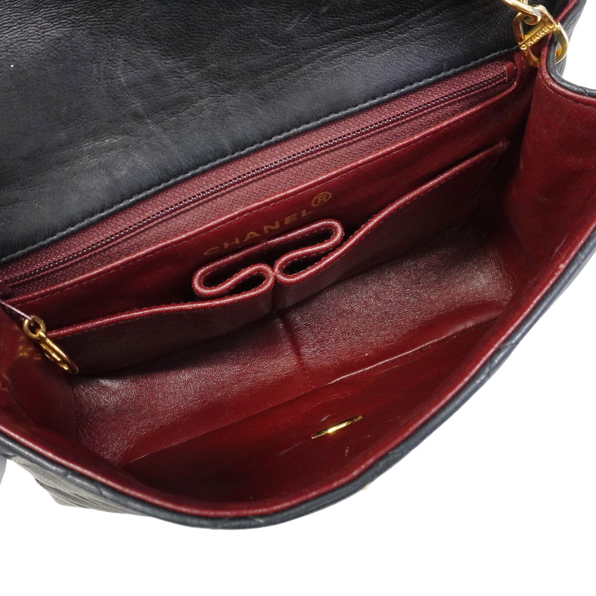 Chanel Shoulder Bag Quilted Lambskin Black Gold — view 4