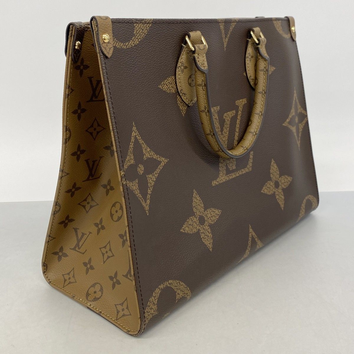 Louis Vuitton Tote Monogram Giant Reverse On The Go MM Brown 2-Way — view 2