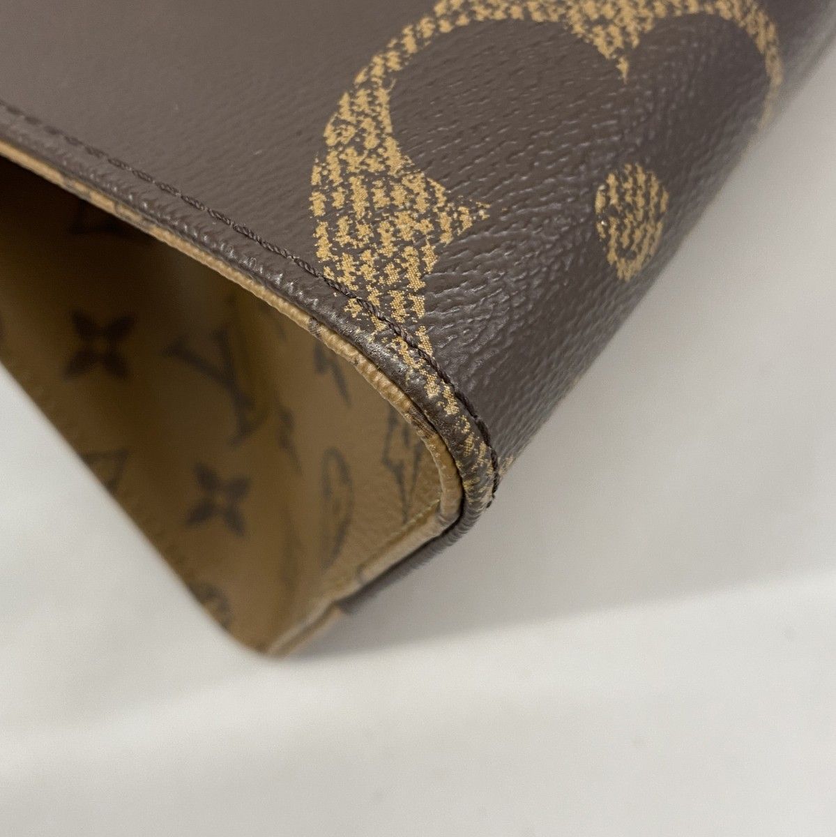 Louis Vuitton Tote Monogram Giant Reverse On The Go MM Brown 2-Way — view 7