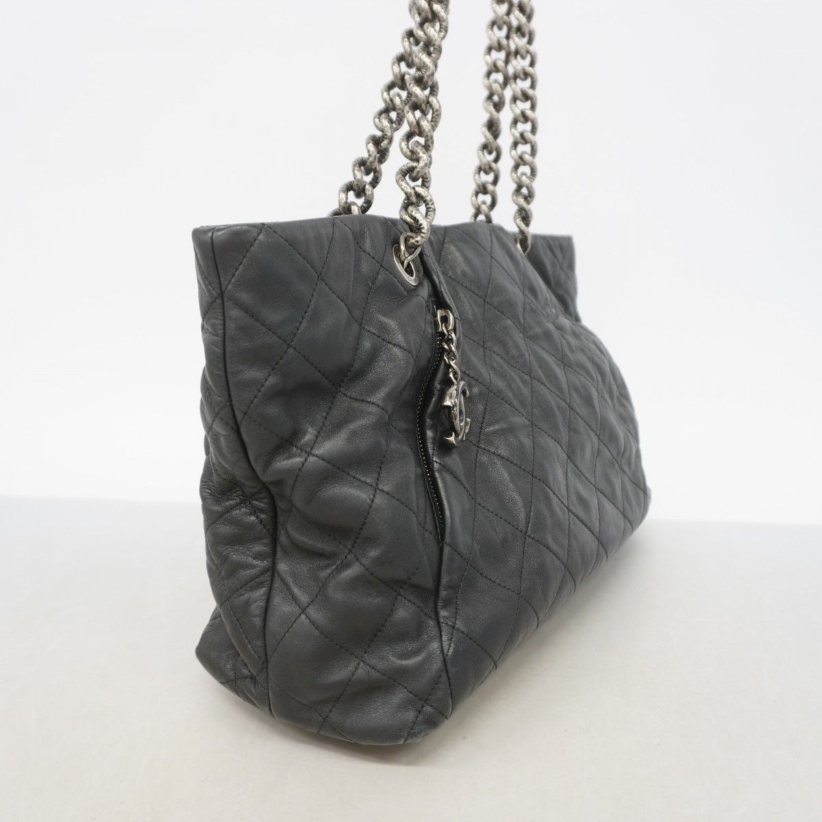 Chanel Tote Quilted Lambskin Black Silver — view 2