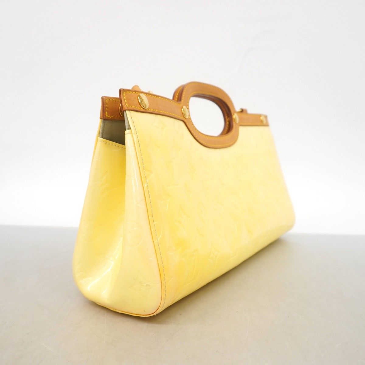 Louis Vuitton Handbag Vernis Tall loulou 2-Way — view 2