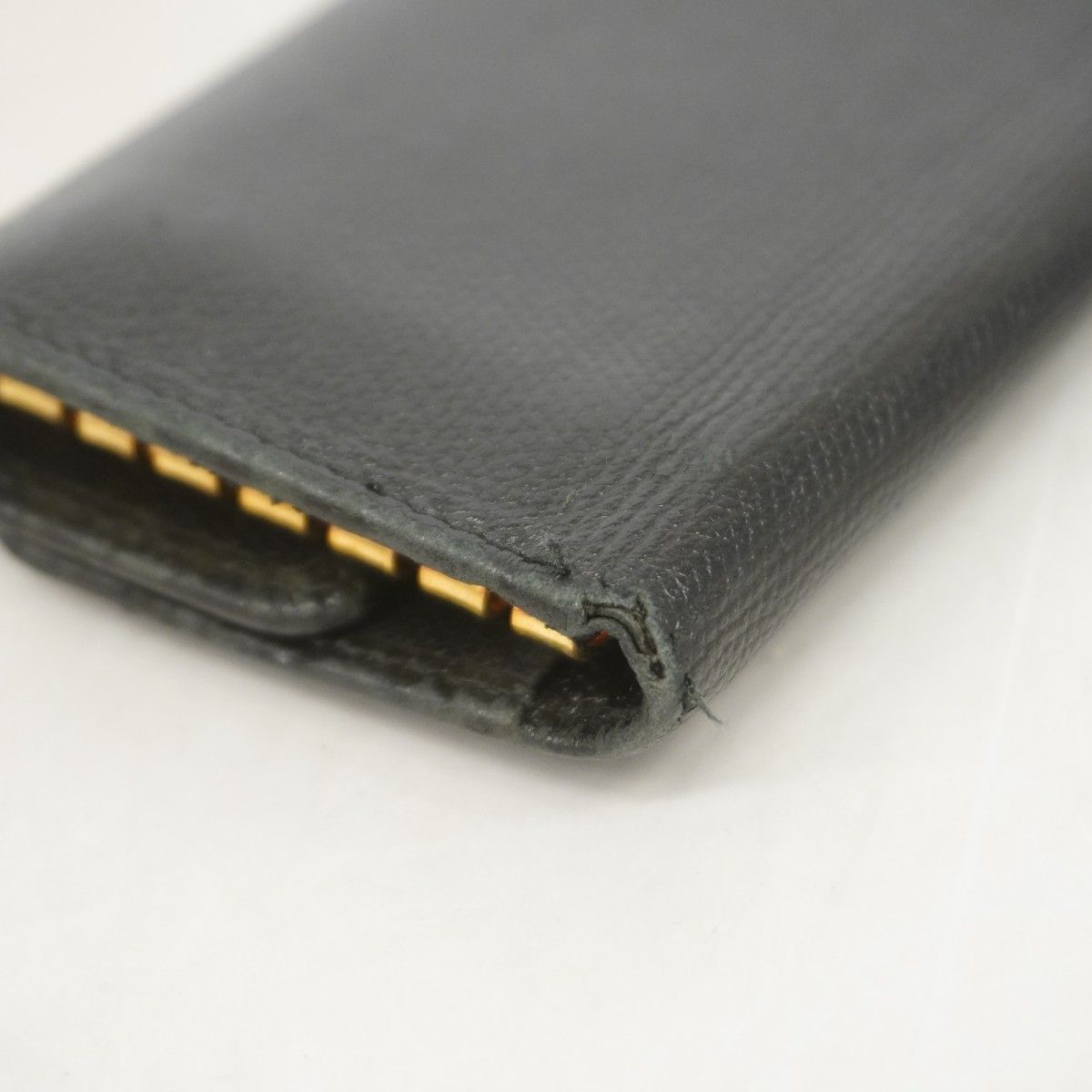 Chanel Key Case Here Caviar Leather Black Gold Key Holder — view 6