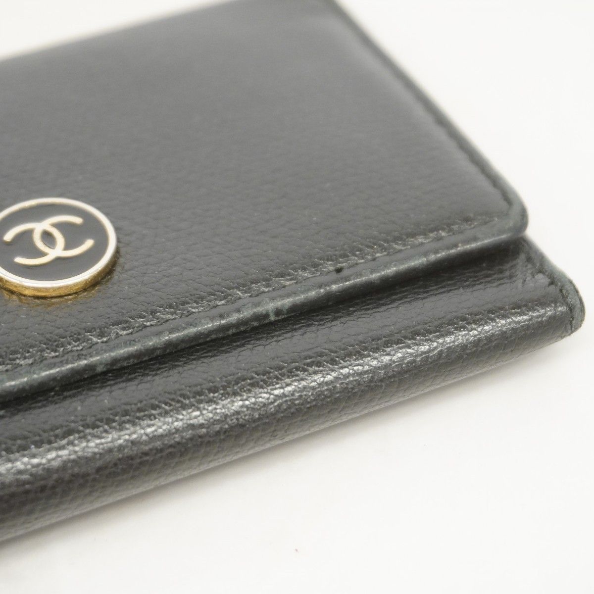Chanel Key Case Here Caviar Leather Black Gold Key Holder — view 7