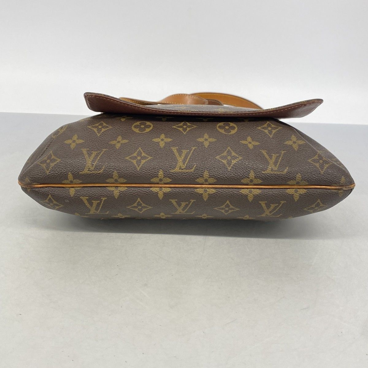 Louis Vuitton Shoulder Bag Monogram Musette Brown — view 3