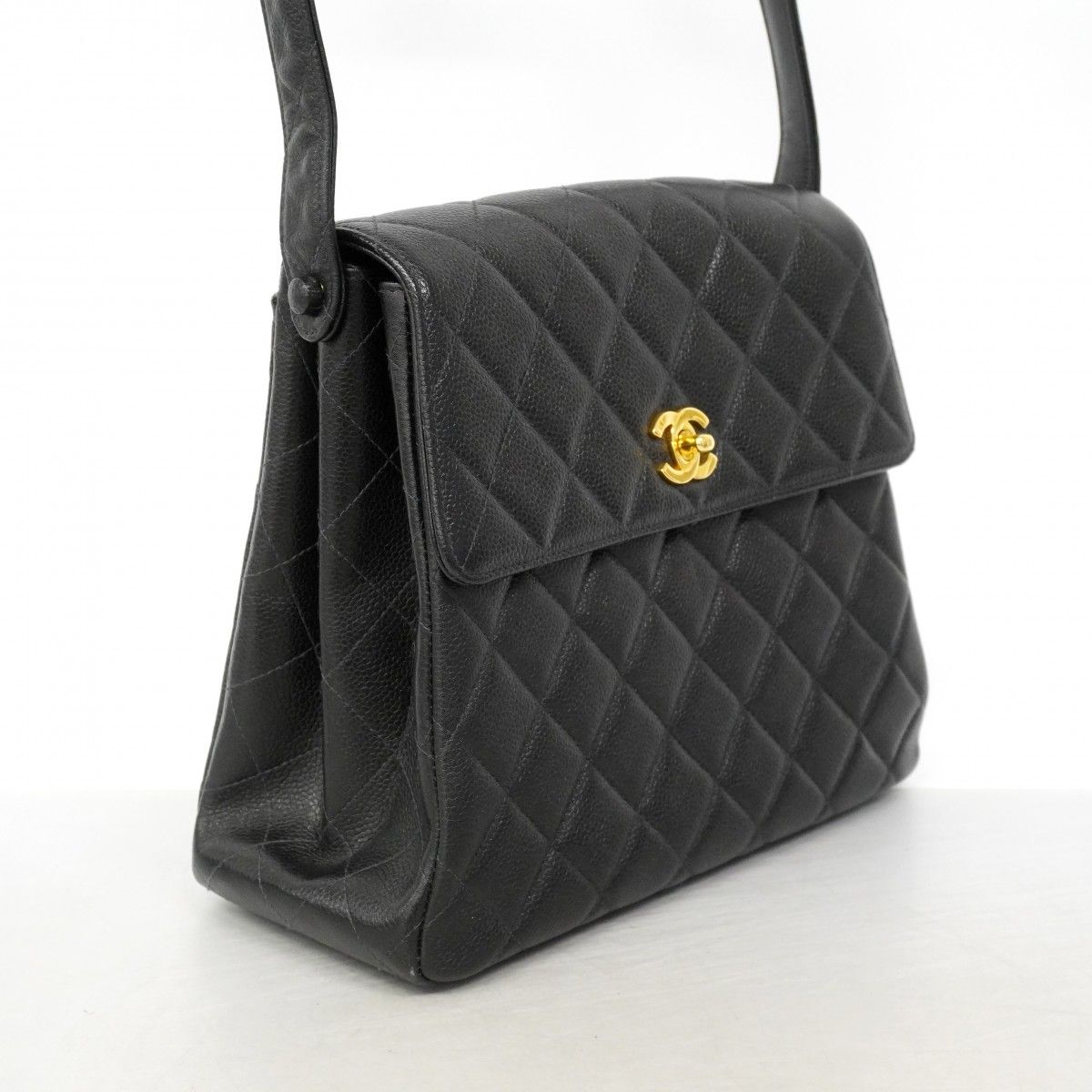 Chanel Shoulder Bag Quilted Caviar Leather Black Gold — view 2