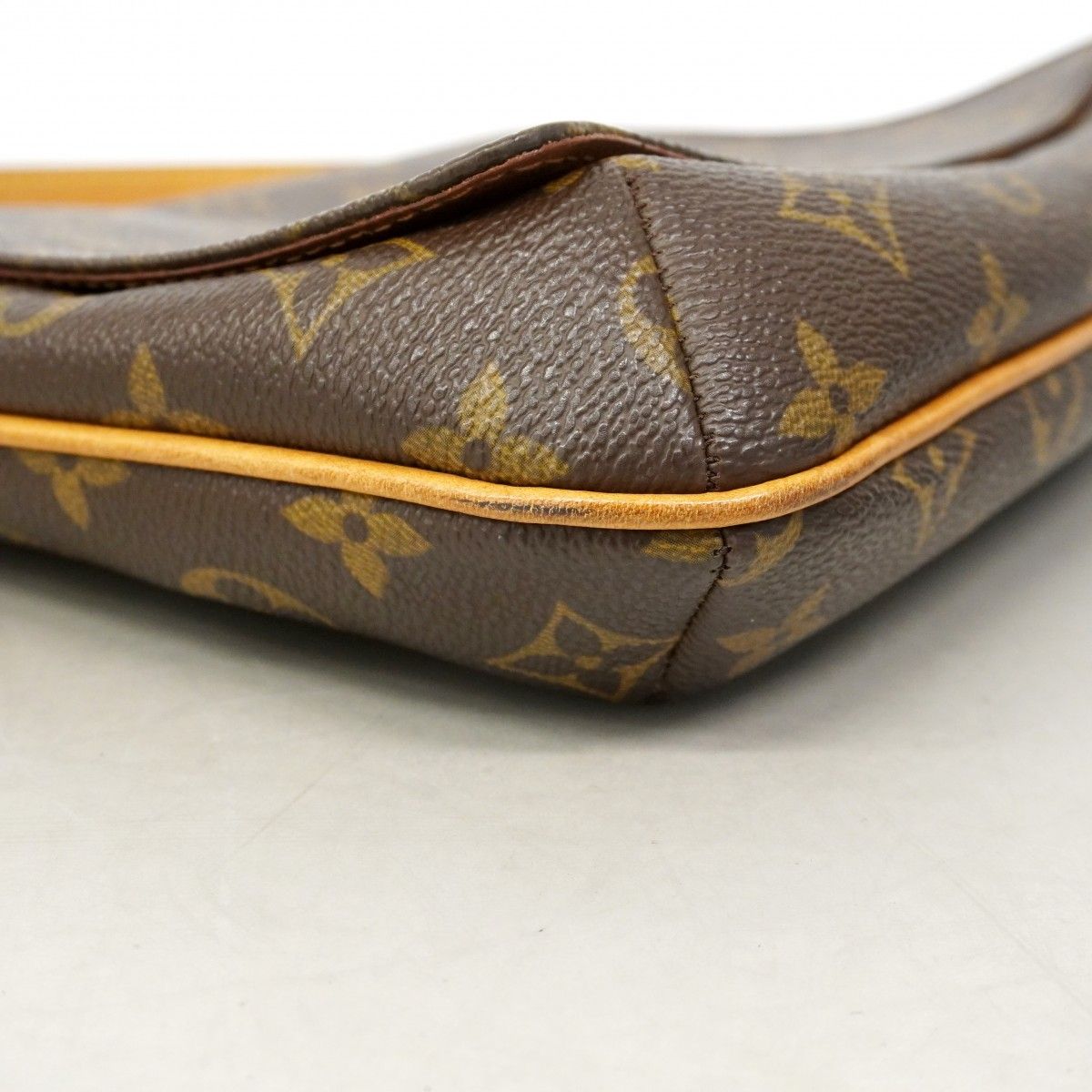 Louis Vuitton Shoulder Bag Monogram Musette Brown — view 6