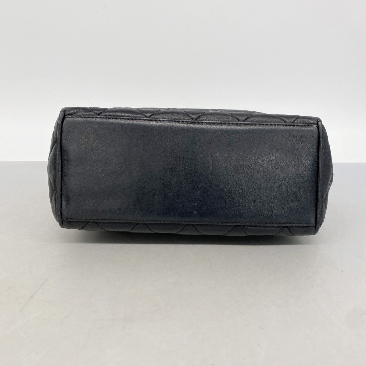 Chanel Handbag Quilted Lambskin Black Gold — view 3