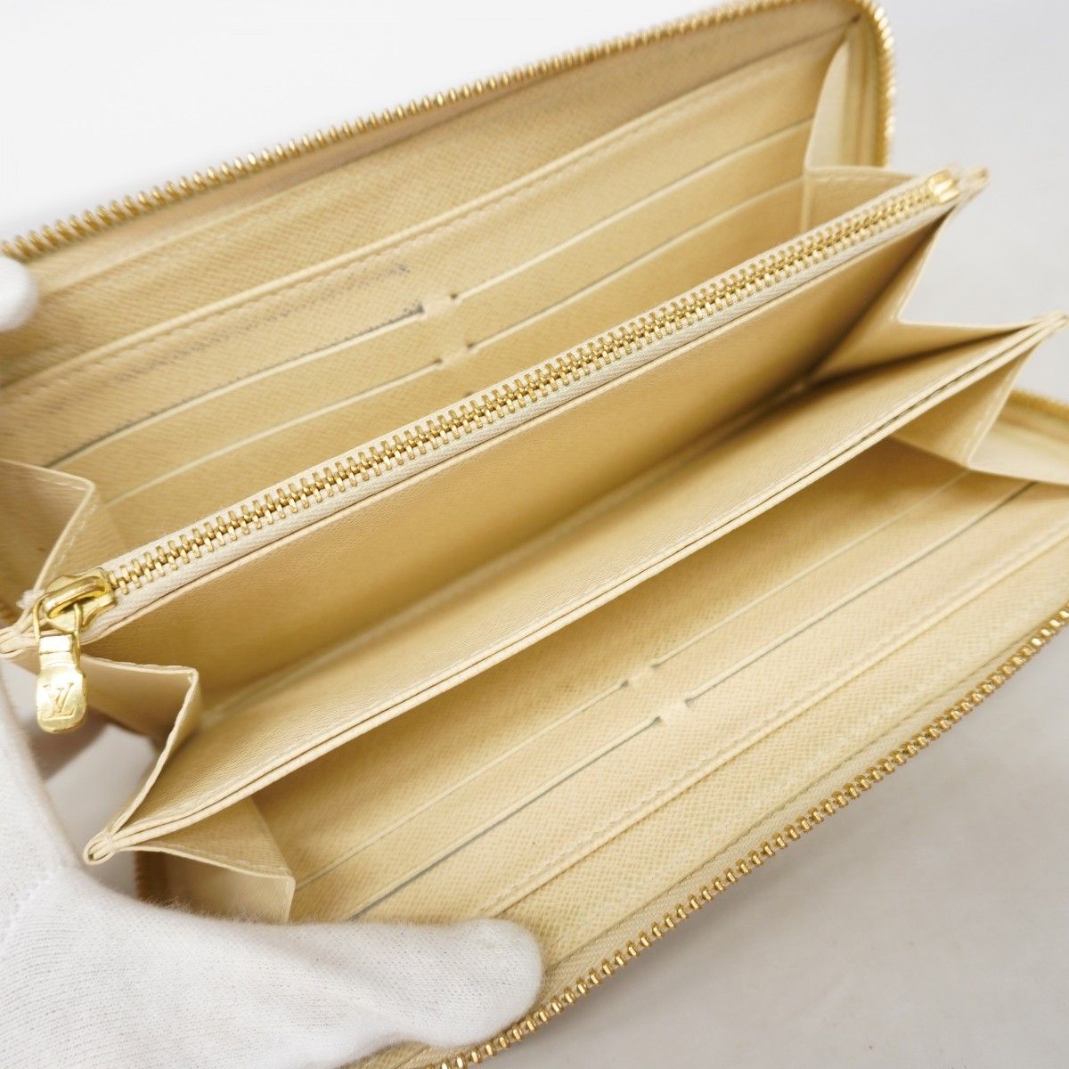 Louis Vuitton Wallet Damier Azur Zippy White — view 3