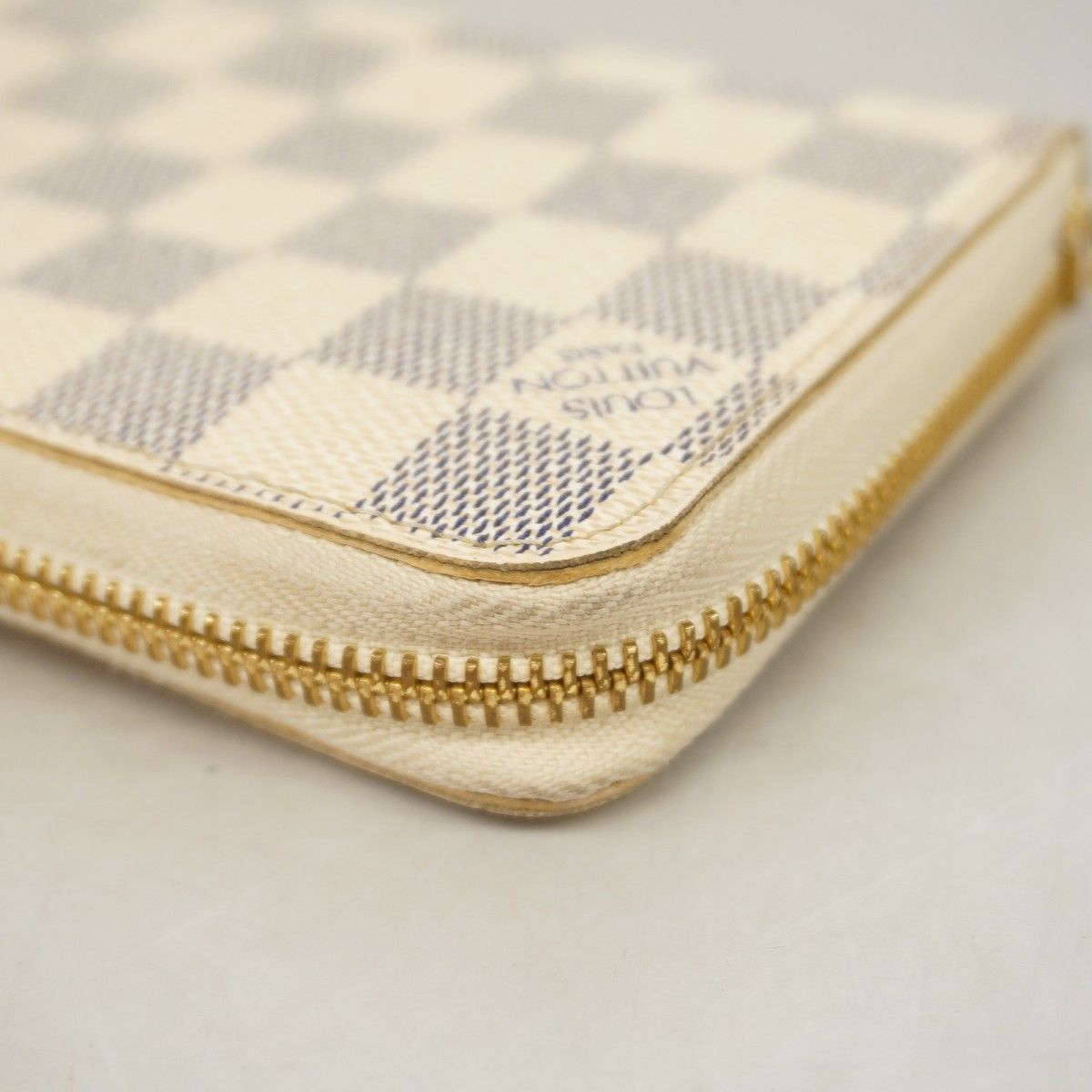 Louis Vuitton Wallet Damier Azur Zippy White — view 7
