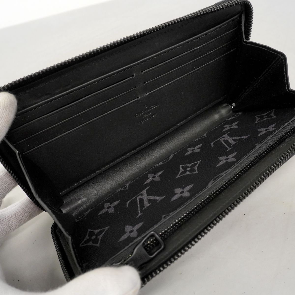 Louis Vuitton Wallet Monogram Eclipse zippy Black — view 4