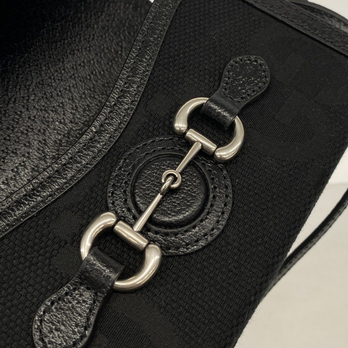 Gucci Shoulder Bag Horsebit Jumbo GG Canvas Black Silver — view 7