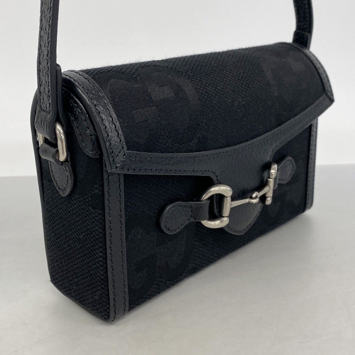 Gucci Shoulder Bag Horsebit Jumbo GG Canvas Black Silver — view 2
