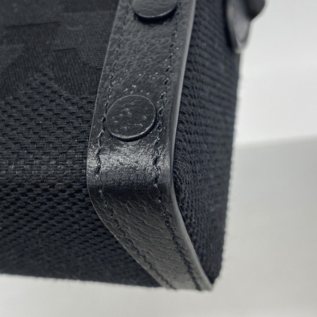 Gucci Shoulder Bag Horsebit Jumbo GG Canvas Black Silver — view 6