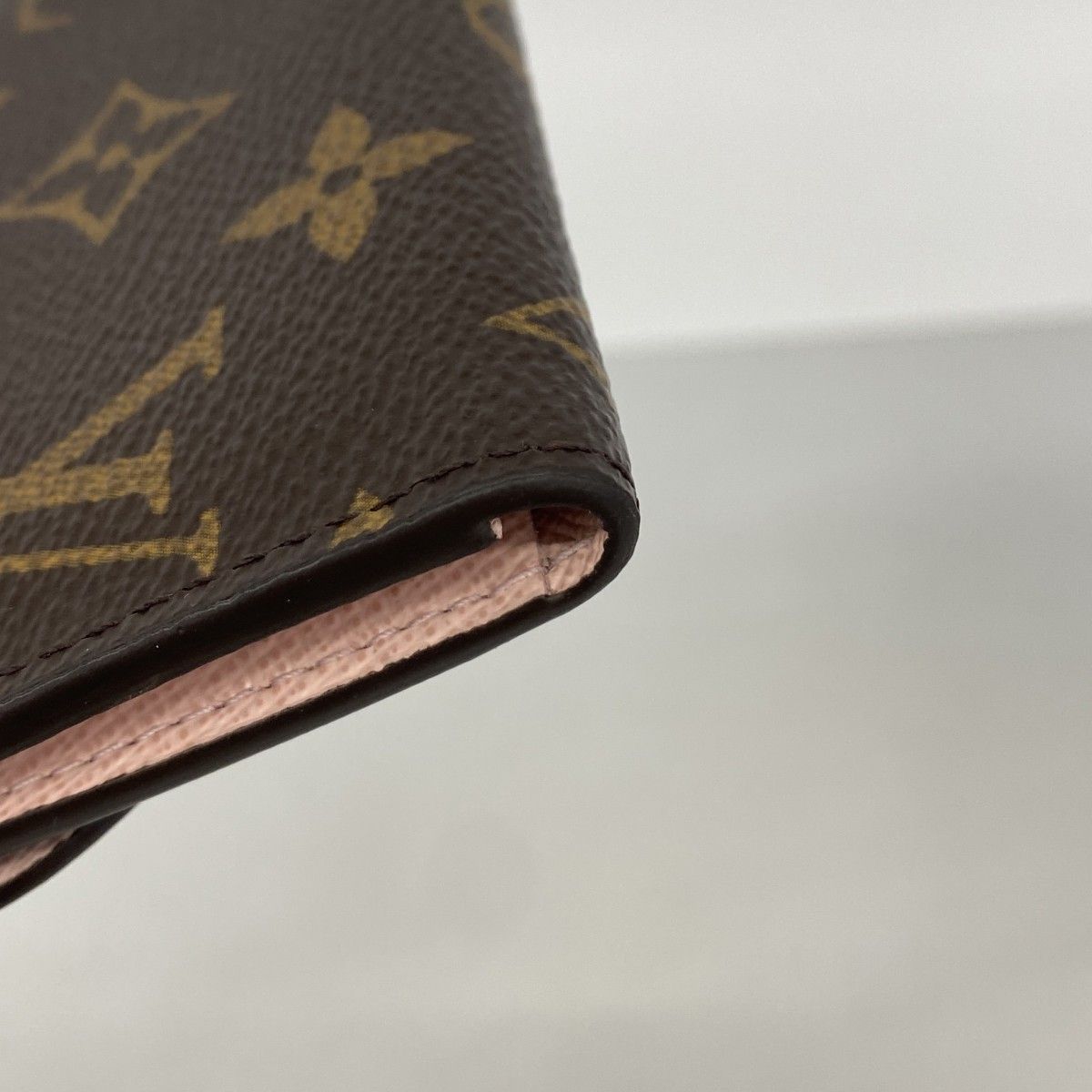 Louis Vuitton Coin Case Monogram Porte-Monnaie — view 6