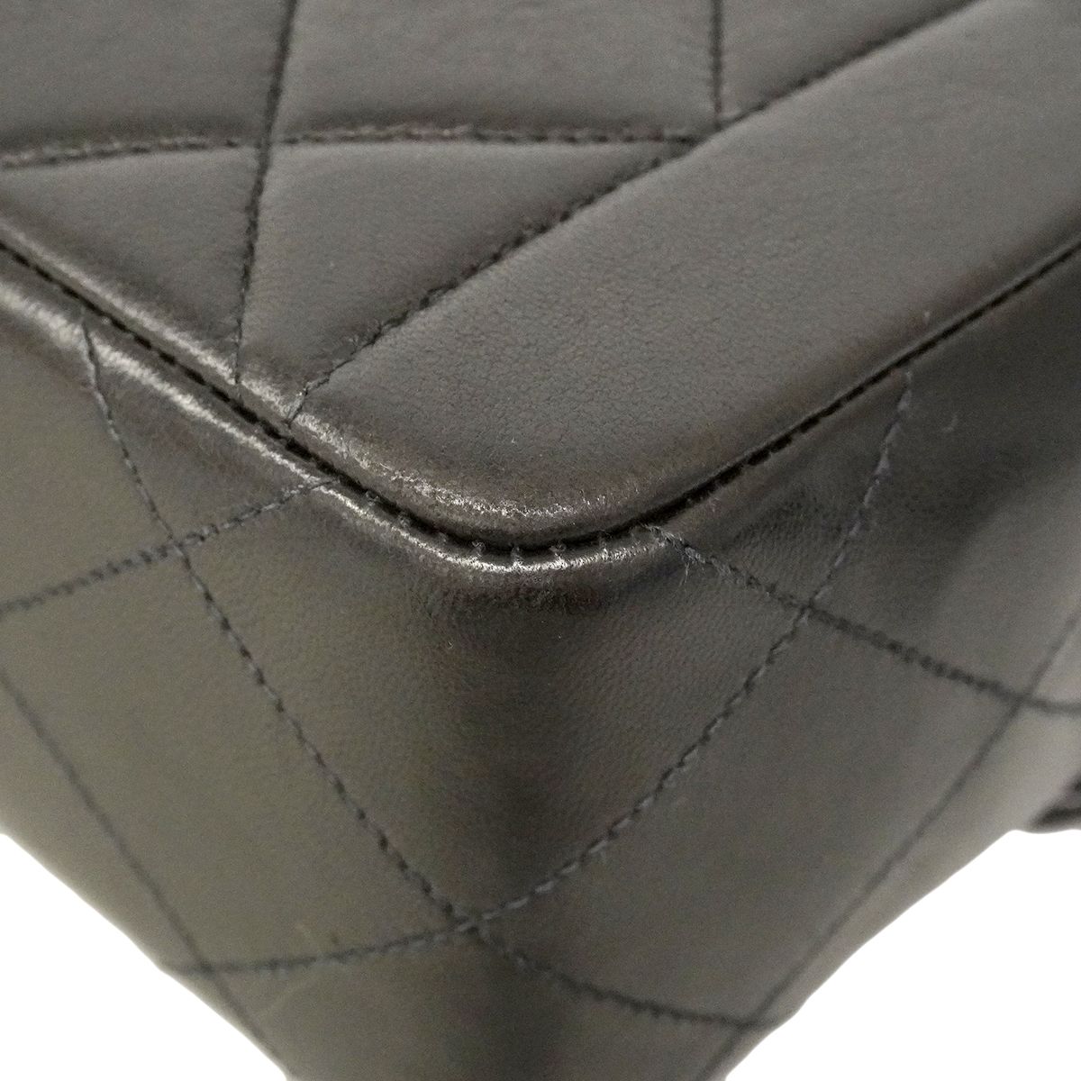 Chanel Shoulder Bag Diana Lambskin Black Gold — view 8
