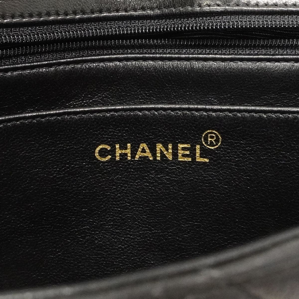 Chanel Shoulder Bag Diana Lambskin Black Gold — view 5
