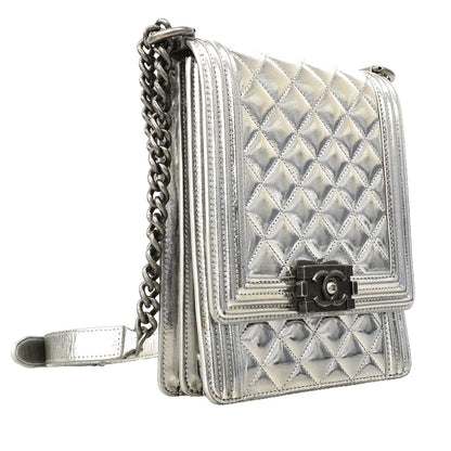 Chanel Shoulder Bag Boy Silver — view 2