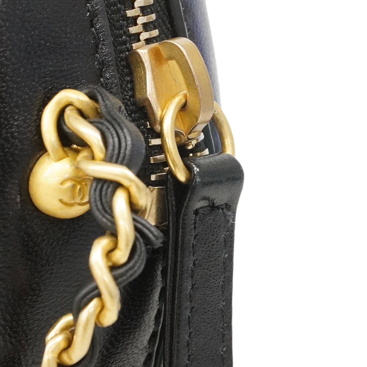 Chanel Shoulder Bag Lambskin Black Gold — view 7