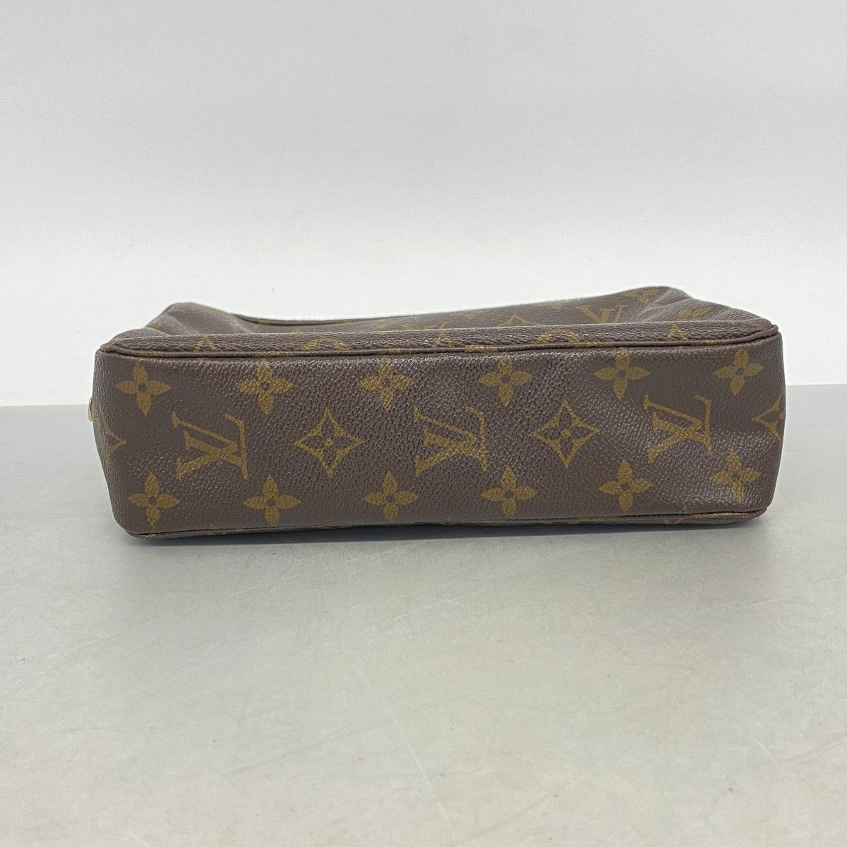 Louis Vuitton Pouch Monogram Trousse Toilette 23 Brown — view 3