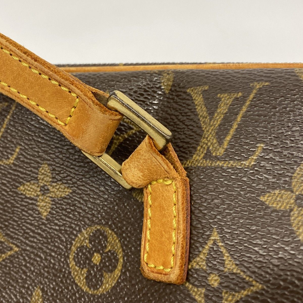 Louis Vuitton Shoulder Bag Monogram Cite MM Brown — view 7