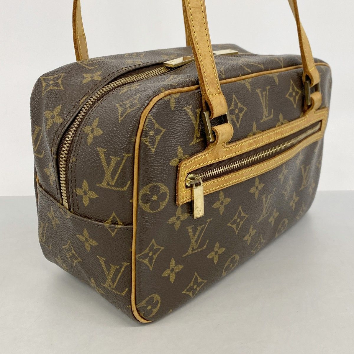 Louis Vuitton Shoulder Bag Monogram Cite MM Brown — view 2