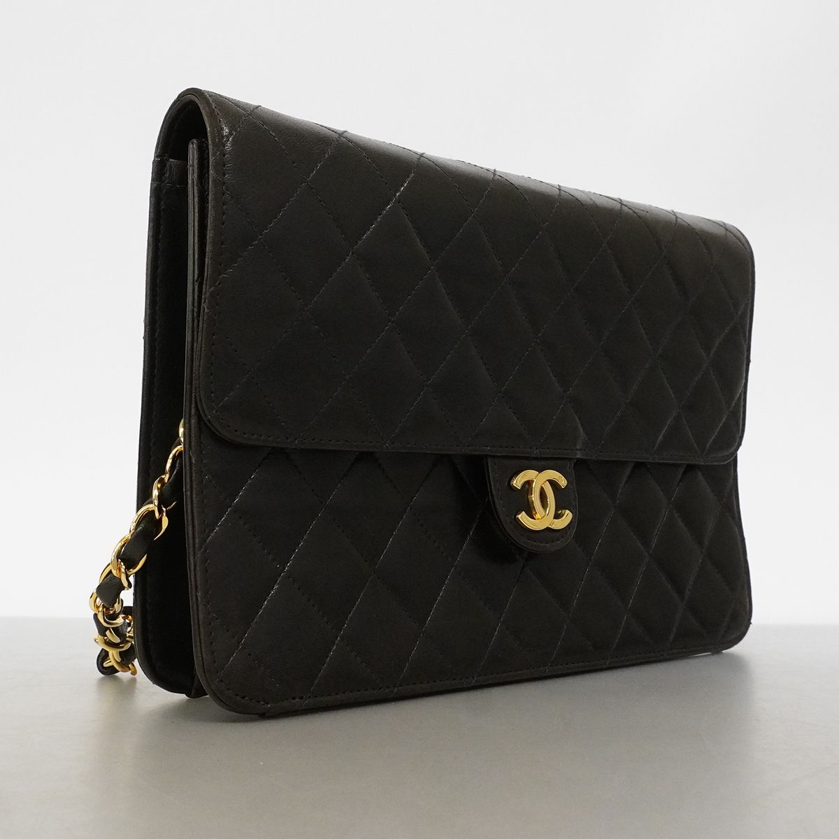 Chanel Shoulder Bag Quilted Lambskin Black Gold — view 2