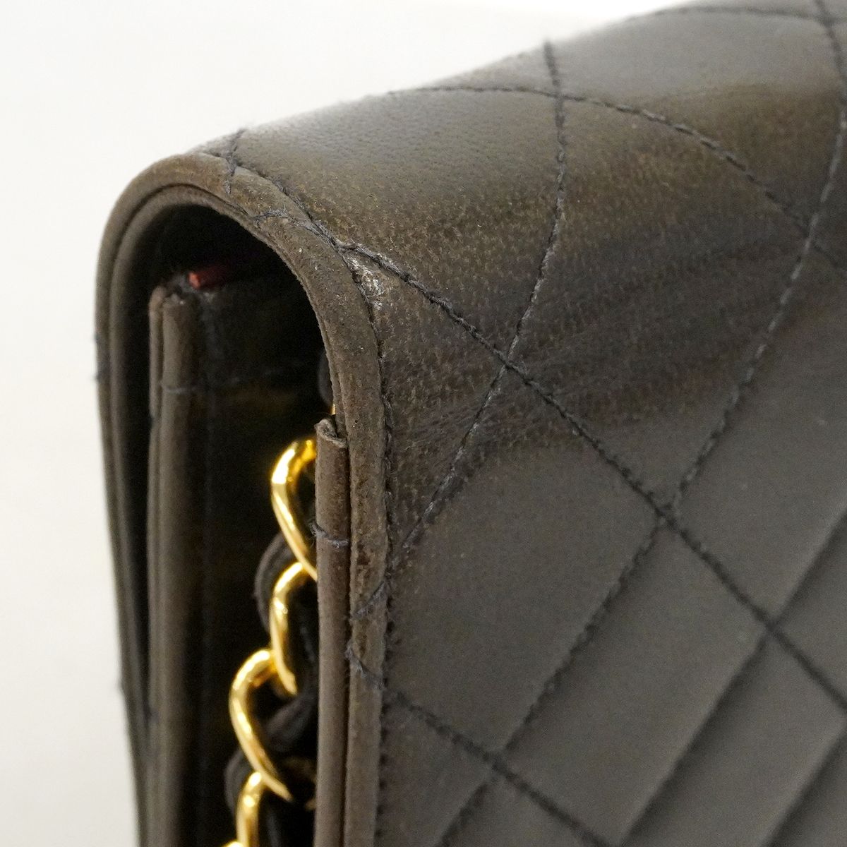 Chanel Shoulder Bag Quilted Lambskin Black Gold — view 7