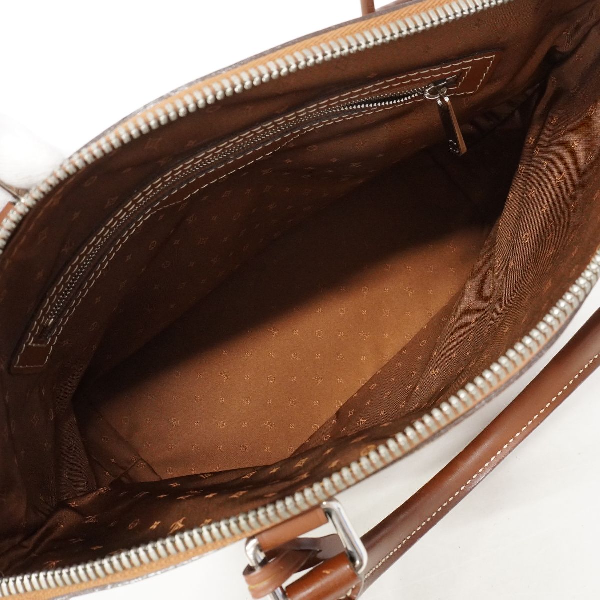 Louis Vuitton Handbag Rock PM — view 4