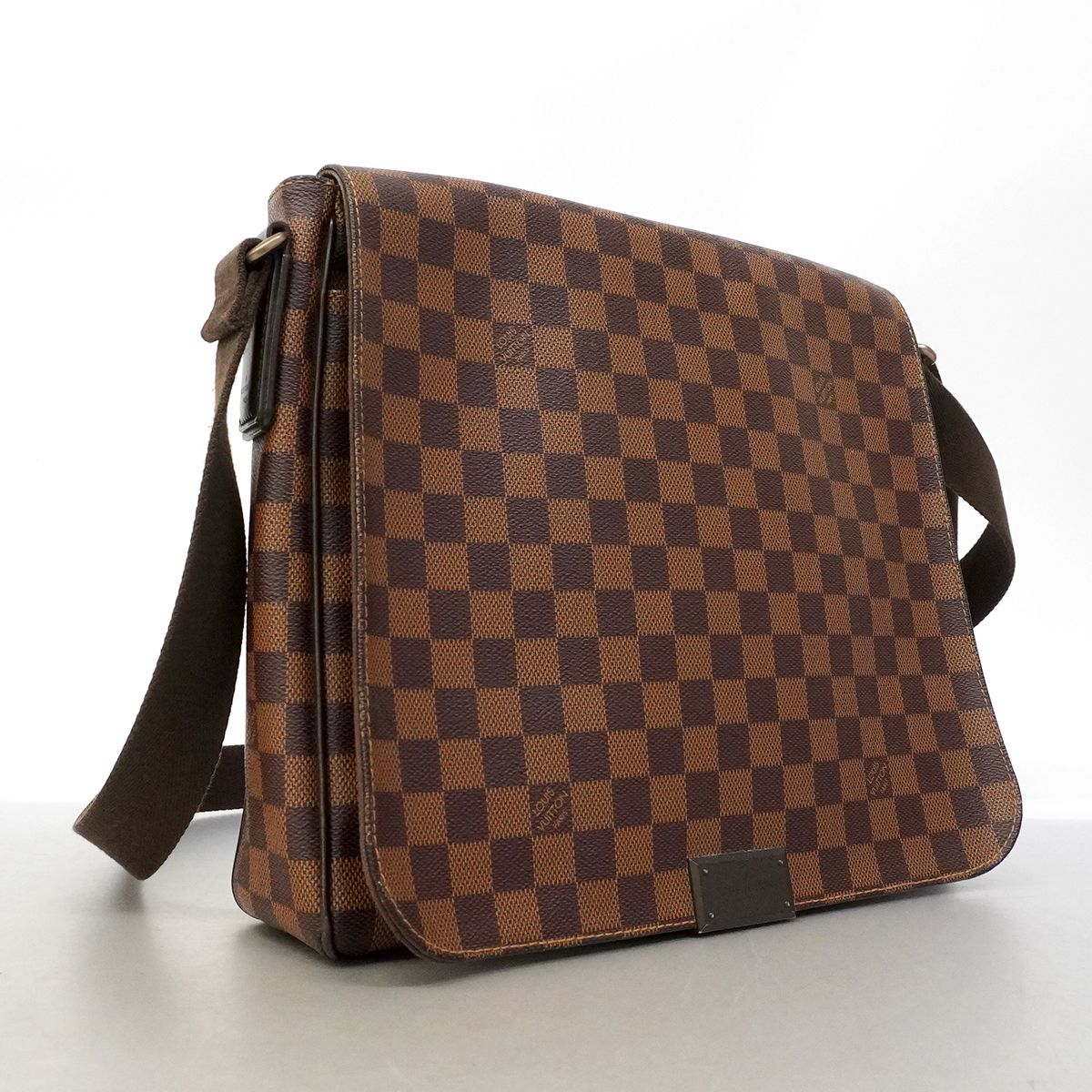 Louis Vuitton Shoulder Bag Damier District MM Ebene — view 2