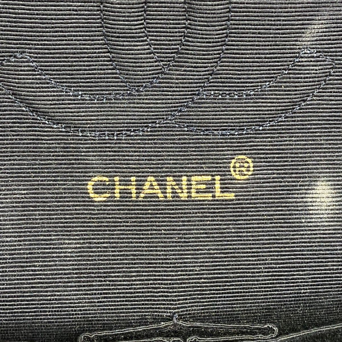 Chanel Shoulder Bag Quilted Navy Gold — view 5
