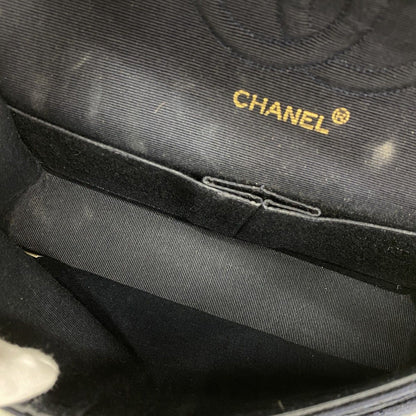 Chanel Shoulder Bag Quilted Navy Gold — view 4