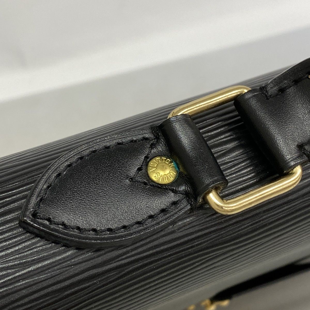 Louis Vuitton Business Bag Epi Noir — view 7