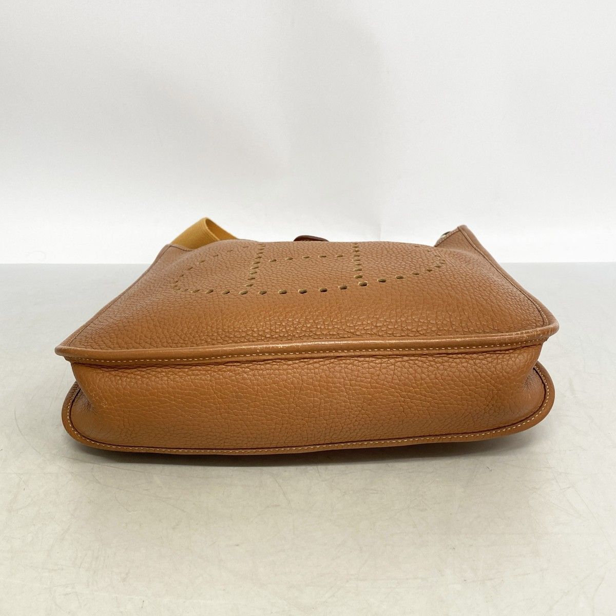 Hermes Shoulder Bag Taurillon Clemence Gold Silver — view 3