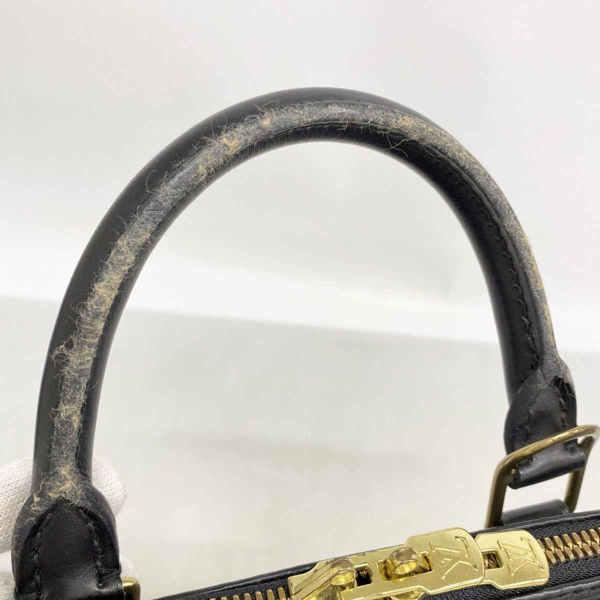 Louis Vuitton Handbag Epi Alma Noir — view 6