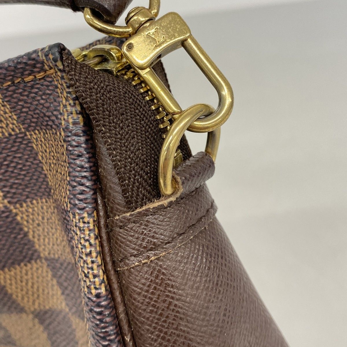 Louis Vuitton Pouch Damier Trousse Makeup Ebene — view 7